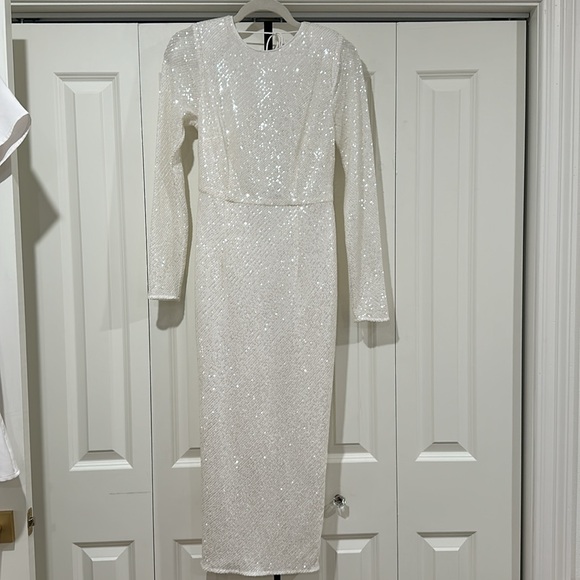 ASOS DESIGN white embellished sequin pencil midi dress - Picture 3 of 3
